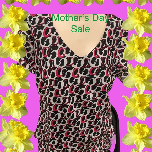 Business or Casual 2pc Blouse and Skirt Set. - Picture 2 of 7